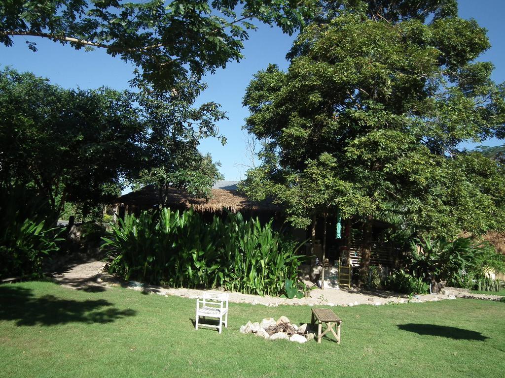 Pai Bamboo Hut Hotel Exterior photo