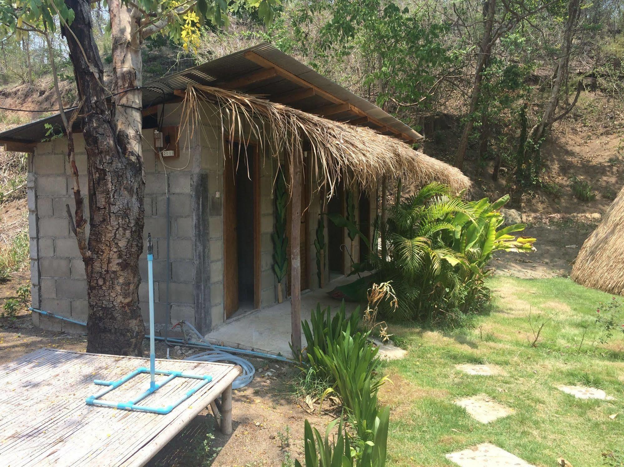 Pai Bamboo Hut Hotel Exterior photo